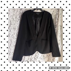 ⬇️PRICE DROP ⬇️Black Forever21 Plus Size Blazer